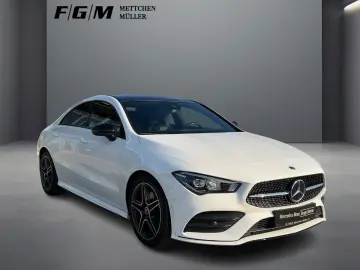 MERCEDES-BENZ CLA 220 d AMG Line LED Pano Sitzhz Carplay