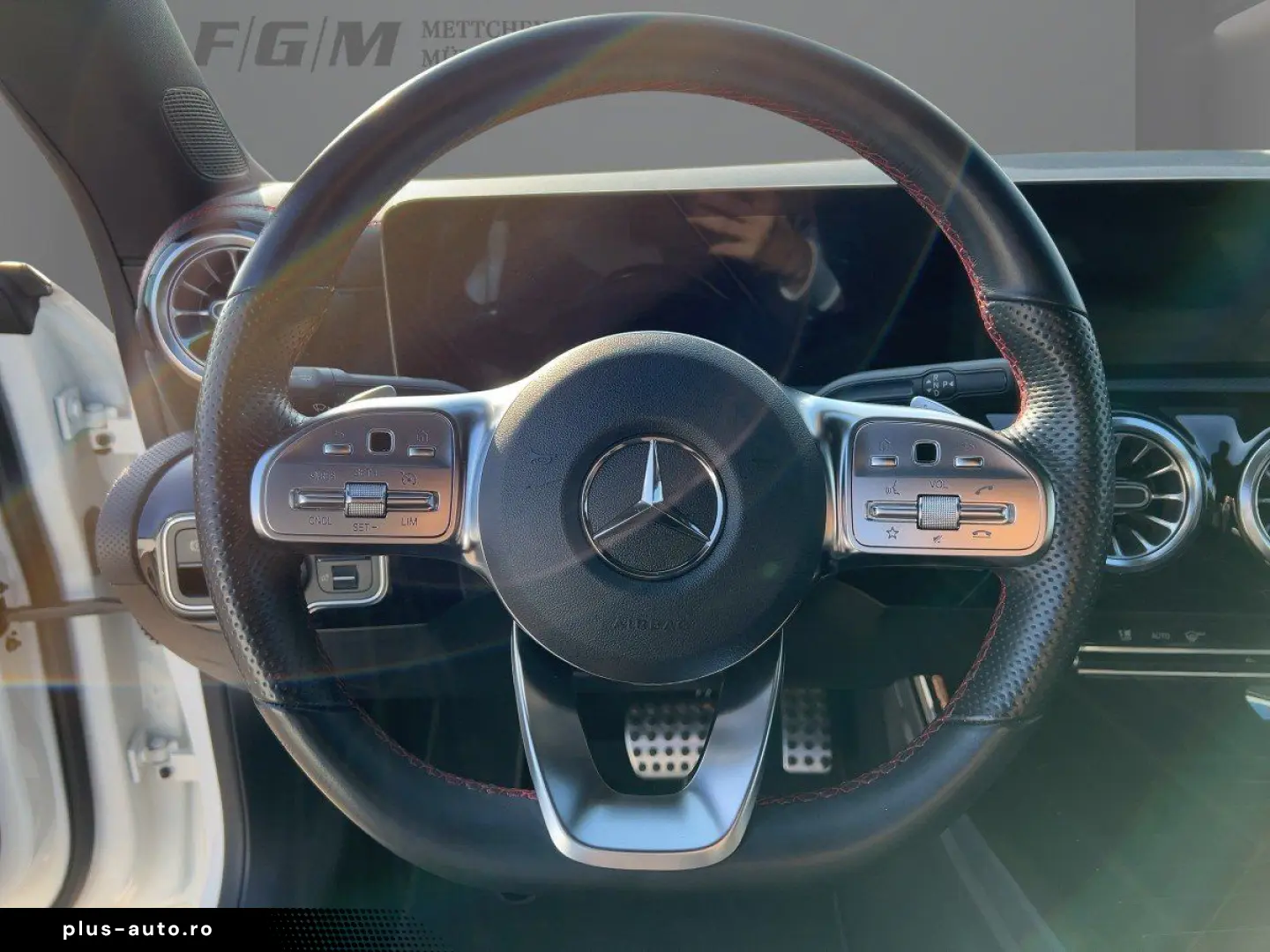 MERCEDES-BENZ CLA 220 d AMG Line LED Pano Sitzhz Carplay