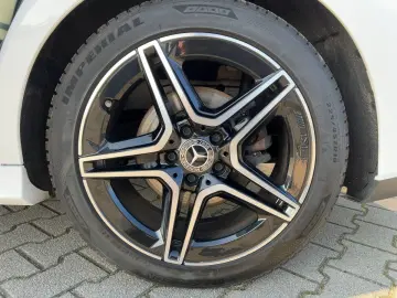 MERCEDES-BENZ CLA 220 d AMG Line LED Pano Sitzhz Carplay