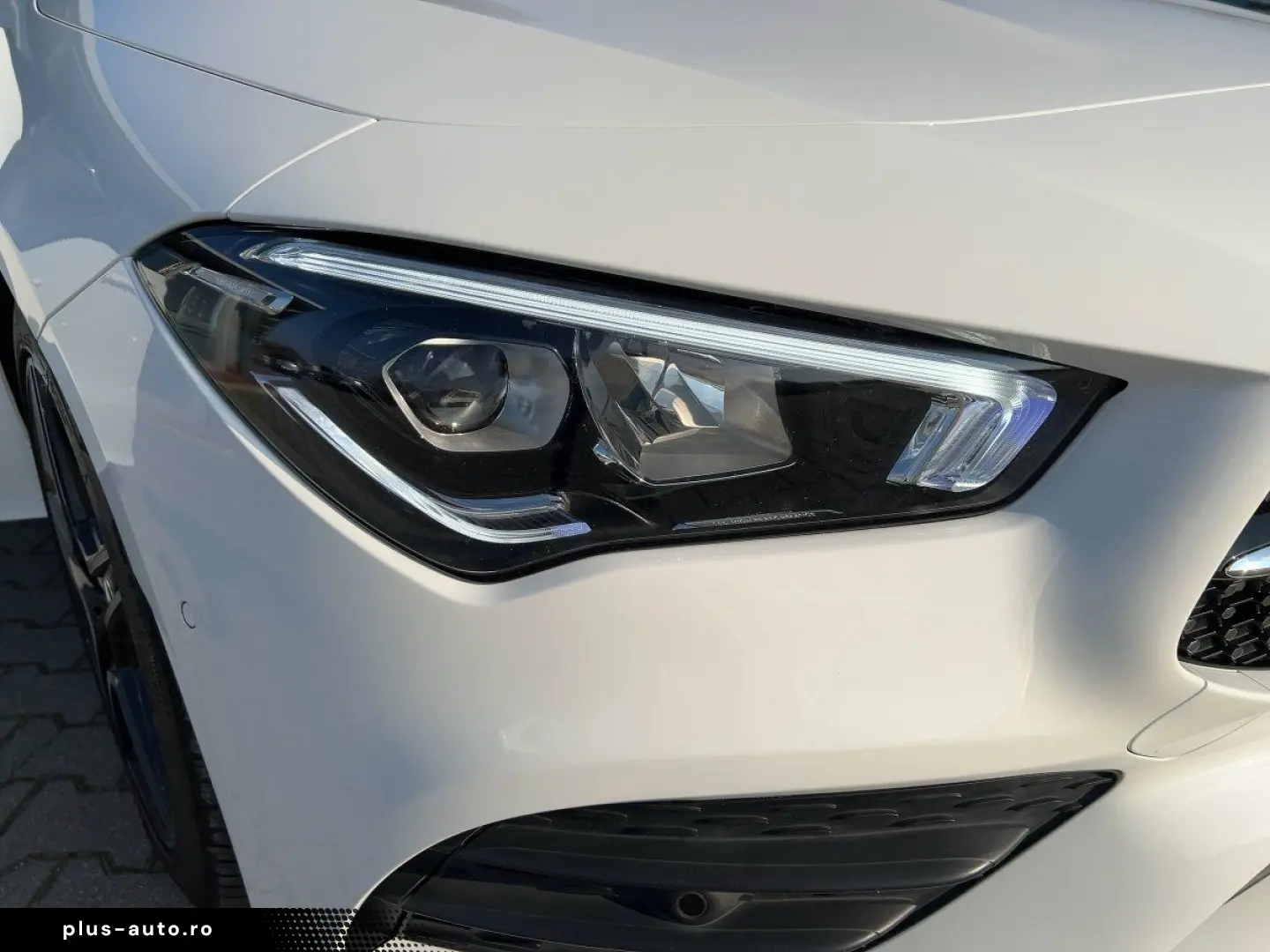 MERCEDES-BENZ CLA 220 d AMG Line LED Pano Sitzhz Carplay