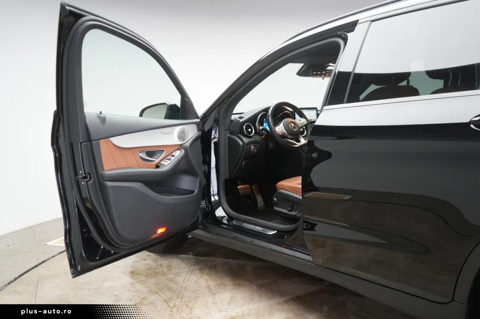 MERCEDES-BENZ GLC 220 d 4Matic 9G-Tronic AMG Leder Burmes