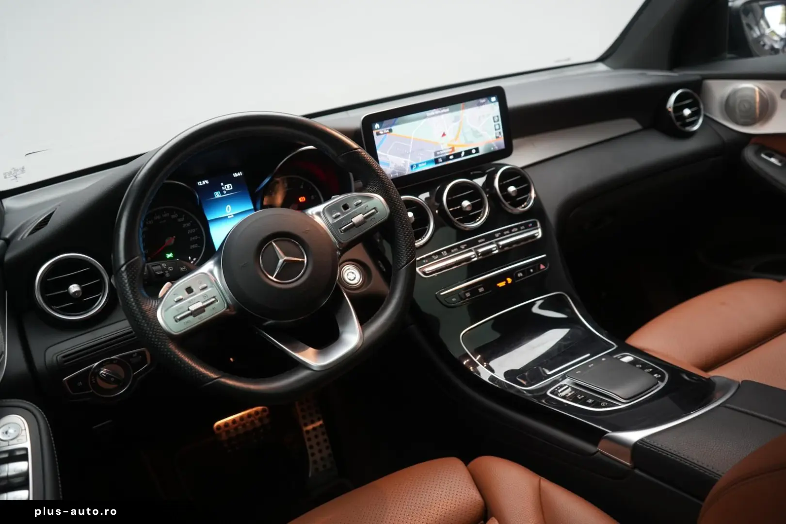 MERCEDES-BENZ GLC 220 d 4Matic 9G-Tronic AMG Leder Burmes