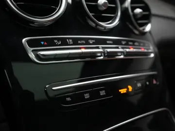 MERCEDES-BENZ GLC 220 d 4Matic 9G-Tronic AMG Leder Burmes