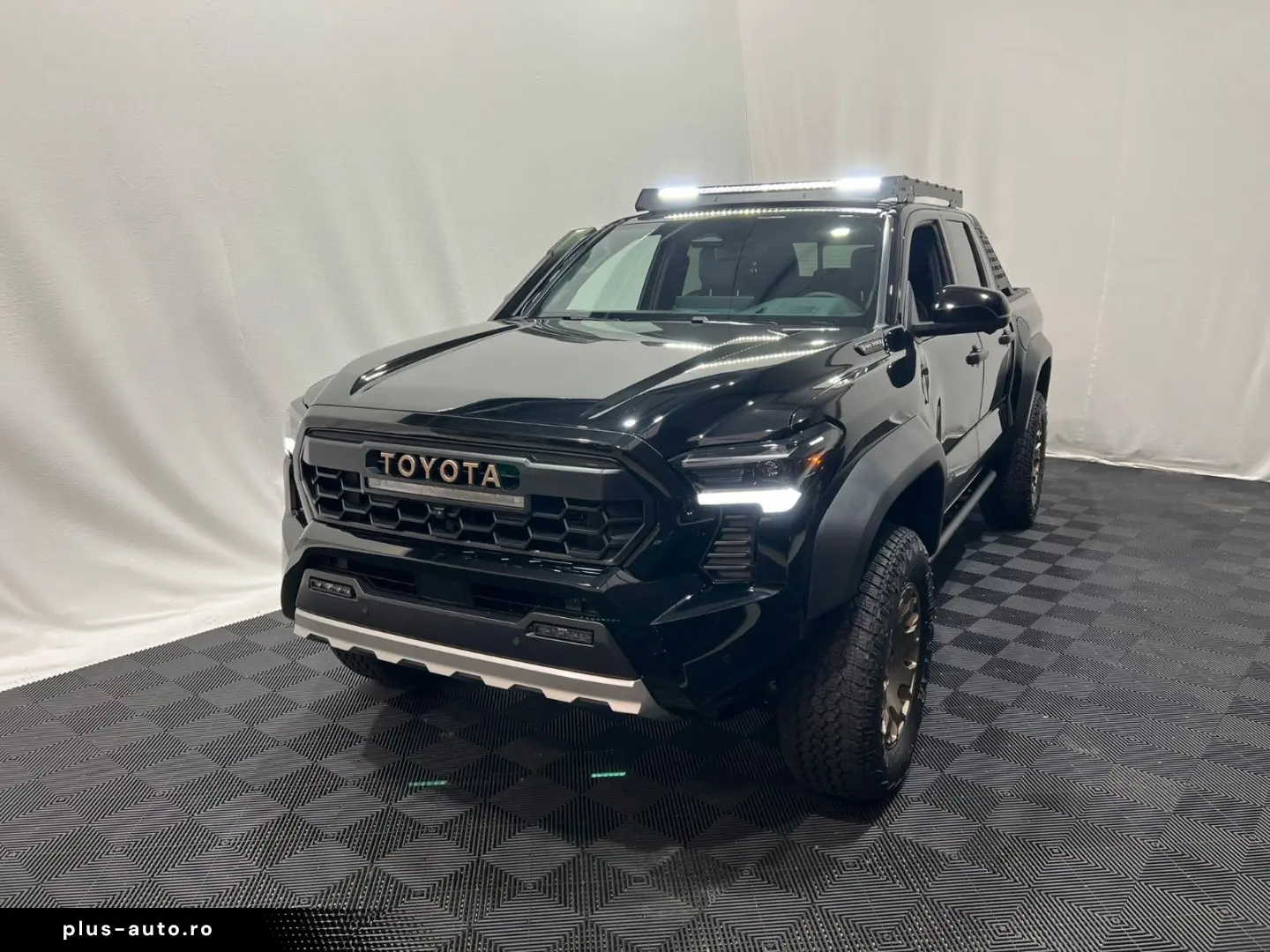 TOYOTA Tacoma Trail Hunter