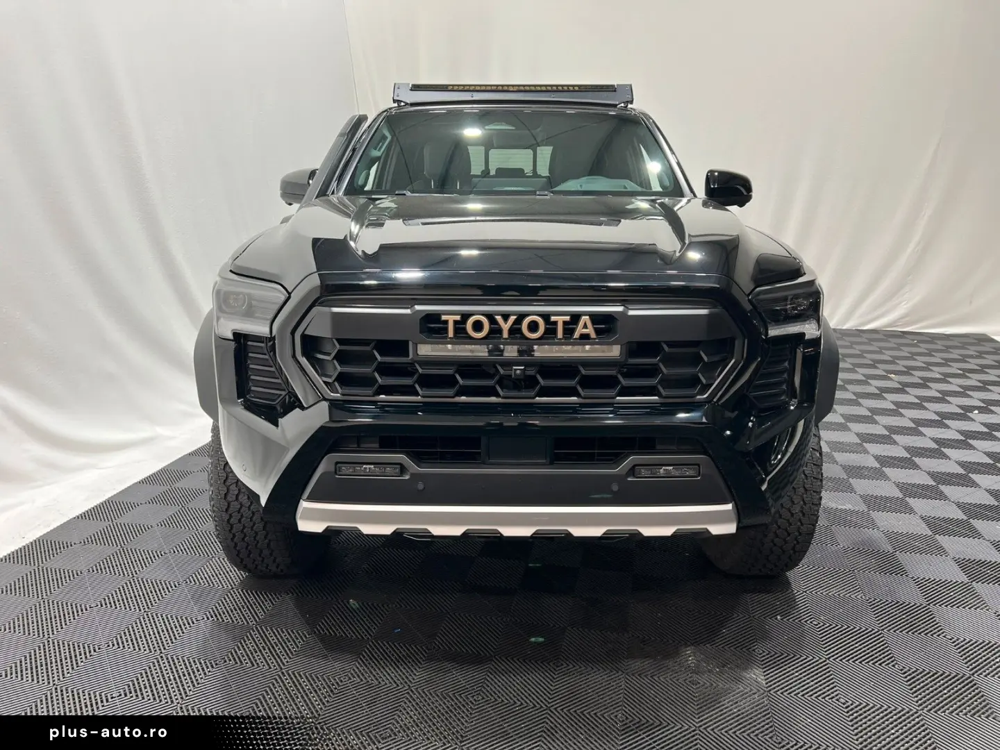 TOYOTA Tacoma Trail Hunter