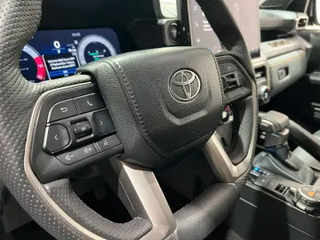 TOYOTA Tacoma Trail Hunter