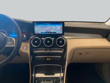 MERCEDES-BENZ GLC 220 d 4M Standhz CarPlay