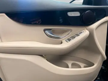 MERCEDES-BENZ GLC 220 d 4M Standhz CarPlay