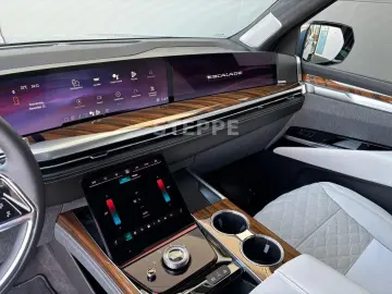 Cadillac Escalade FACELIFT MY26 6.2 V8 ESV Sport Platinum