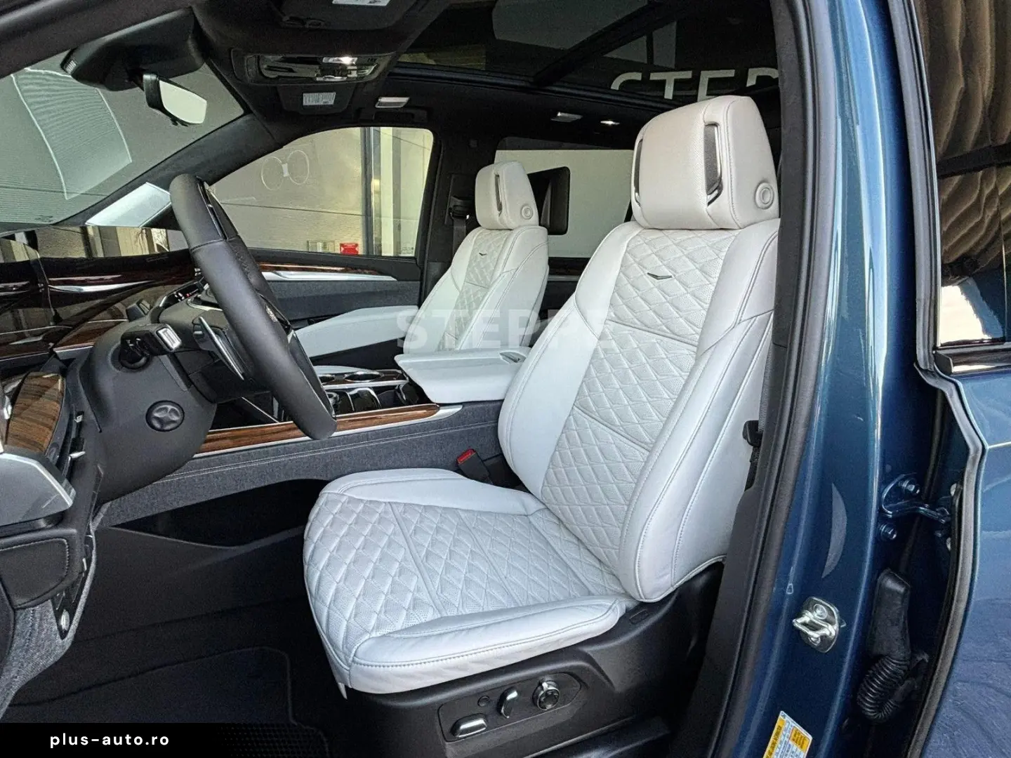 Cadillac Escalade FACELIFT MY26 6.2 V8 ESV Sport Platinum