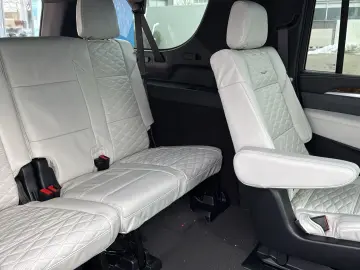 Cadillac Escalade FACELIFT MY26 6.2 V8 ESV Sport Platinum