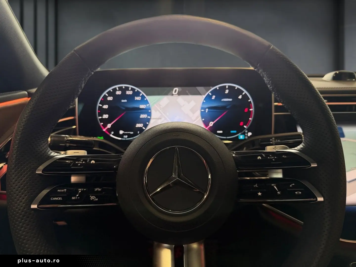 MERCEDES-BENZ E 450 d 4M AMG Night BURM®4D SUPERSCREEN PANO