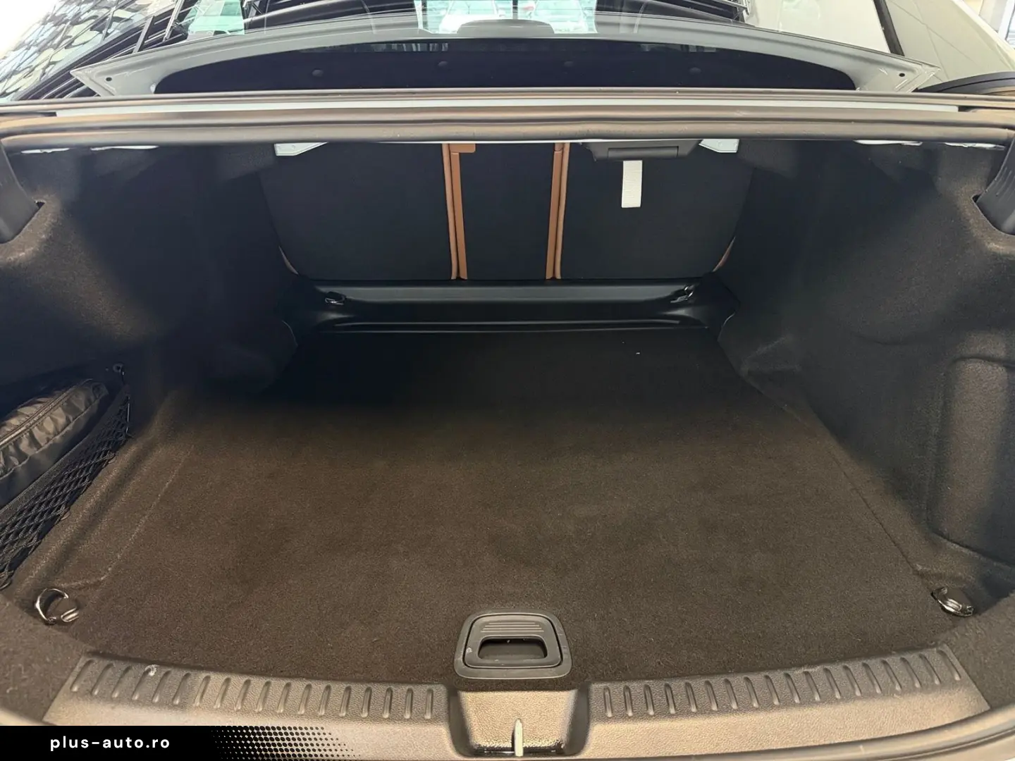 MERCEDES-BENZ E 450 d 4M AMG Night BURM®4D SUPERSCREEN PANO