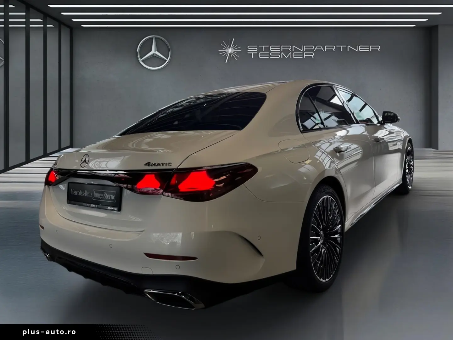 MERCEDES-BENZ E 450 d 4M AMG Night BURM®4D SUPERSCREEN PANO