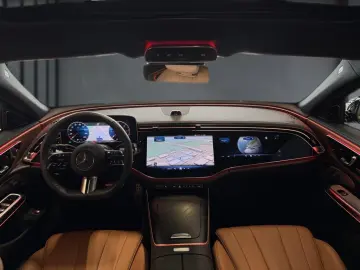 MERCEDES-BENZ E 450 d 4M AMG Night BURM®4D SUPERSCREEN PANO