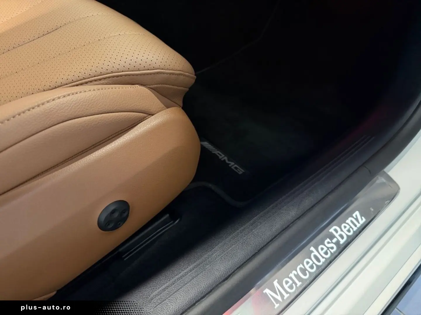 MERCEDES-BENZ E 450 d 4M AMG Night BURM®4D SUPERSCREEN PANO