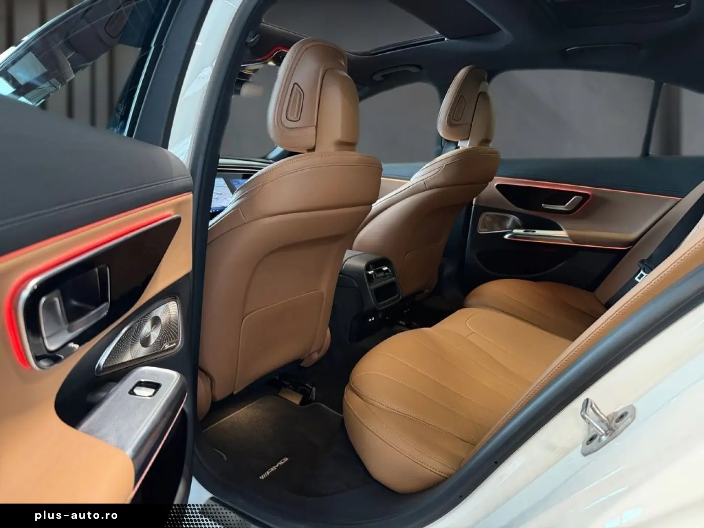 MERCEDES-BENZ E 450 d 4M AMG Night BURM®4D SUPERSCREEN PANO