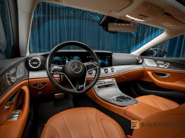MERCEDES-BENZ CLS 450 4MATIC Premium  Pano Burmester HUD