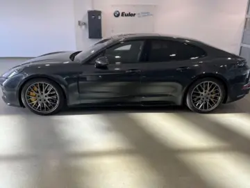 PORSCHE Panamera Turbo E-Hybrid 1.Hd.