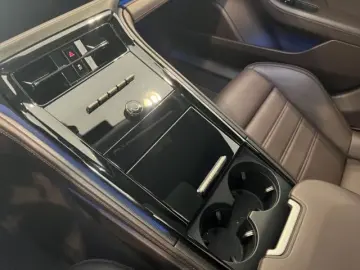 PORSCHE Panamera Turbo E-Hybrid 1.Hd.