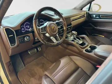 PORSCHE Cayenne Coupe GTS  absolute Vollausstattung!