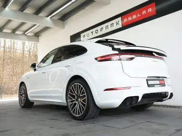 PORSCHE Cayenne Coupe E-Hybrid SportDesign Abgas Matrix