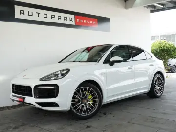 PORSCHE Cayenne Coupe E-Hybrid SportDesign Abgas Matrix