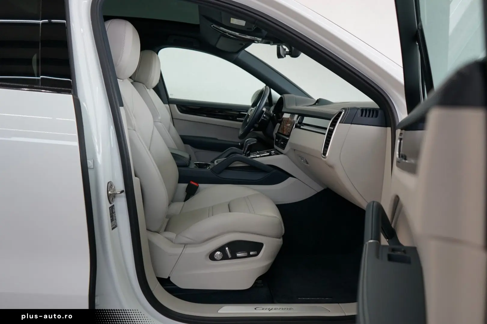 PORSCHE Cayenne Coupe E-Hybrid SportDesign Abgas Matrix