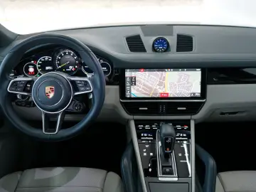 PORSCHE Cayenne Coupe E-Hybrid SportDesign Abgas Matrix