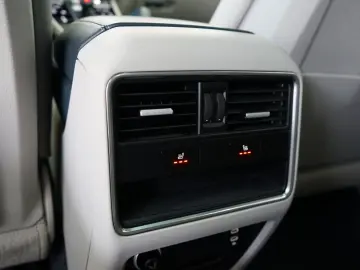 PORSCHE Cayenne Coupe E-Hybrid SportDesign Abgas Matrix