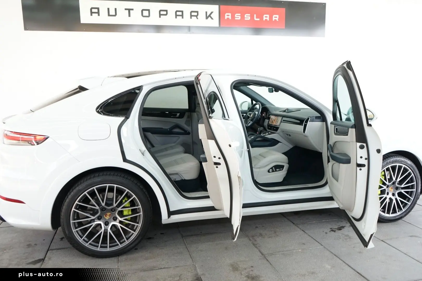 PORSCHE Cayenne Coupe E-Hybrid SportDesign Abgas Matrix