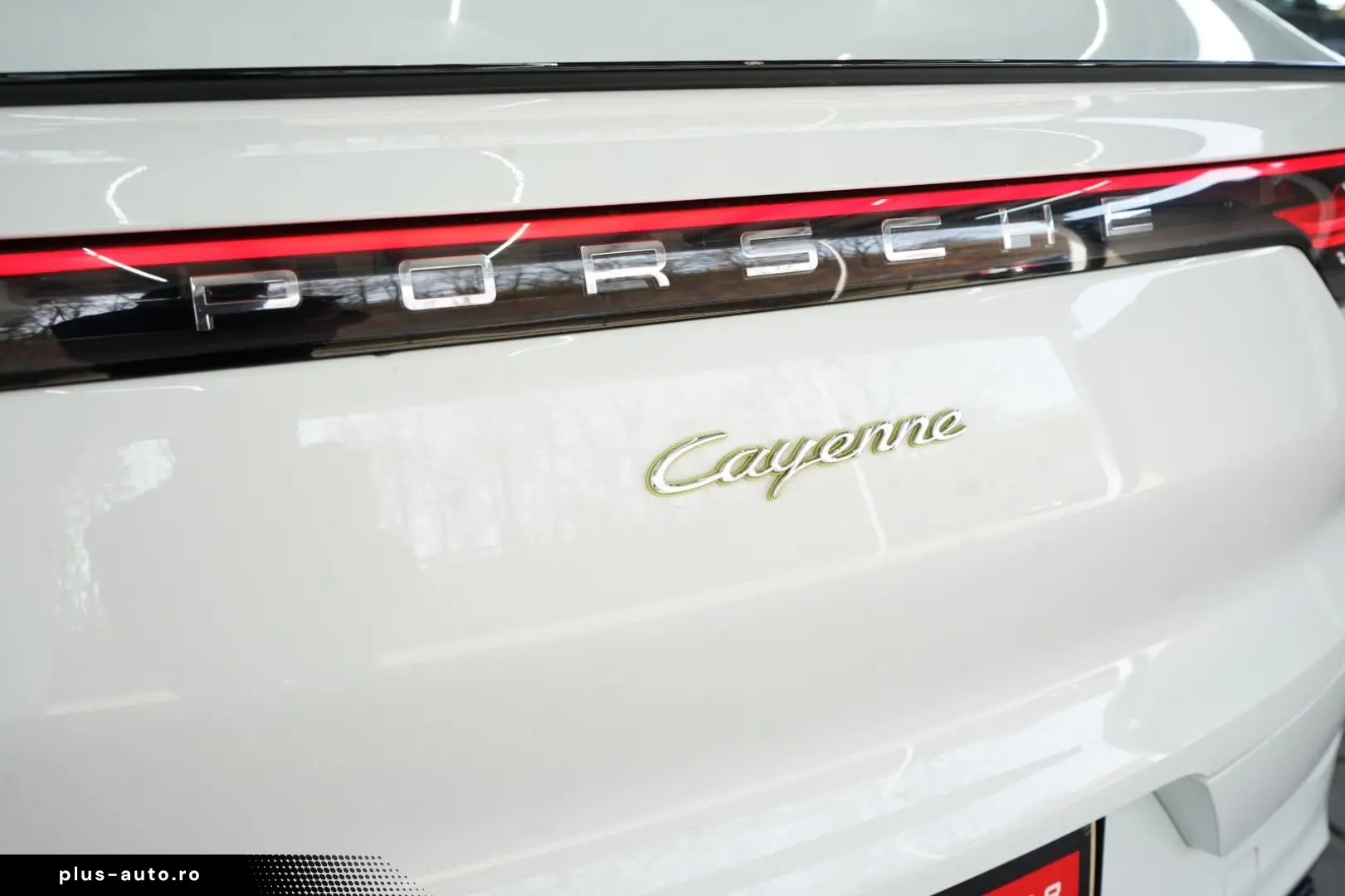 PORSCHE Cayenne Coupe E-Hybrid SportDesign Abgas Matrix