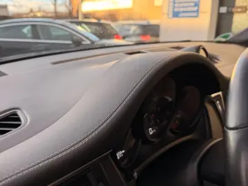 PORSCHE Macan GTS SCHECKEFT Service & TÜV NEU