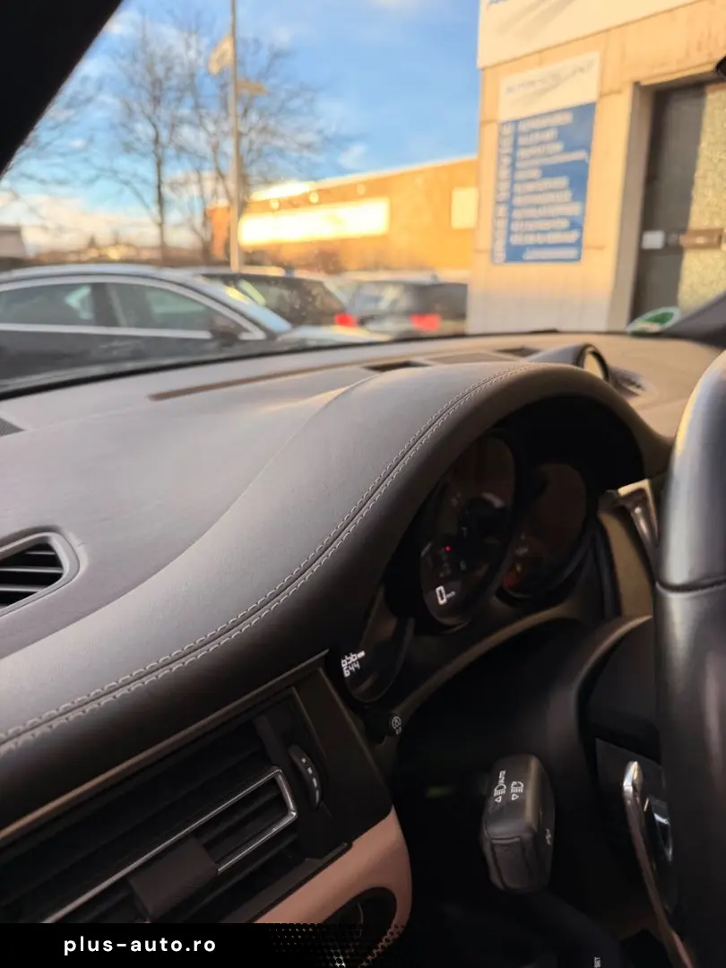 PORSCHE Macan GTS SCHECKEFT Service & TÜV NEU