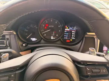 PORSCHE Macan GTS SCHECKEFT Service & TÜV NEU