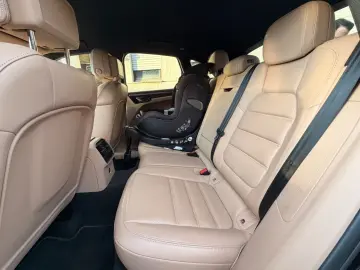 PORSCHE Macan GTS SCHECKEFT Service & TÜV NEU