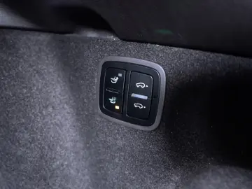 PORSCHE Macan GTS 2.9 V6 PDLS  AHK 360  BOSE PANO STHZ