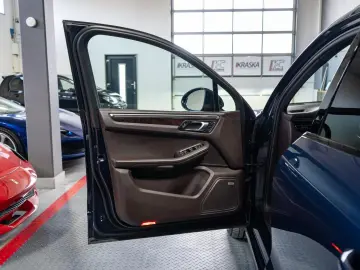 PORSCHE Macan GTS 2.9 V6 PDLS  AHK 360  BOSE PANO STHZ