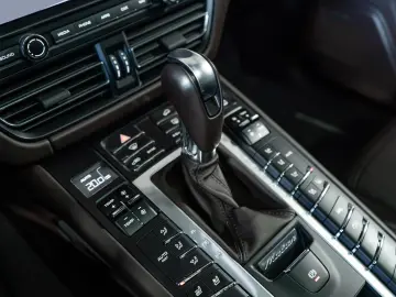 PORSCHE Macan GTS 2.9 V6 PDLS  AHK 360  BOSE PANO STHZ