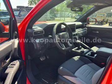 Toyota Tacoma TRD Sport