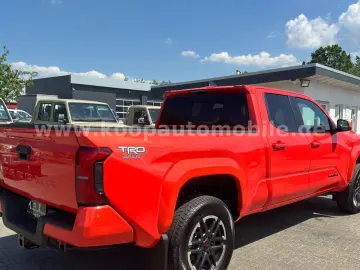 Toyota Tacoma TRD Sport