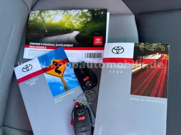 Toyota Tacoma TRD Sport