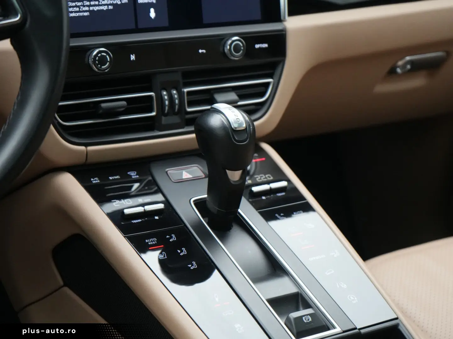 PORSCHE Macan GTS SPORT CHRONO PANO AHK BOSE PDLS  PASM