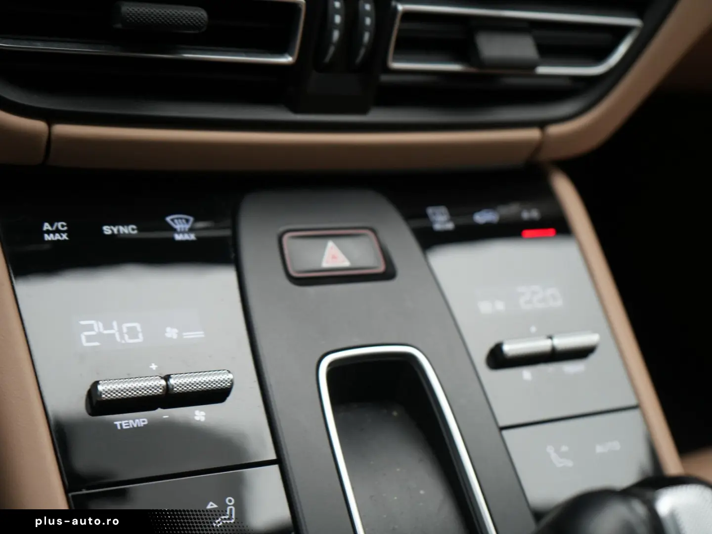 PORSCHE Macan GTS SPORT CHRONO PANO AHK BOSE PDLS  PASM