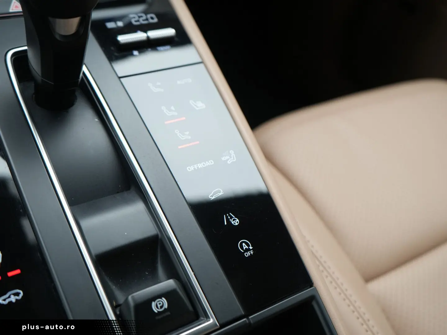 PORSCHE Macan GTS SPORT CHRONO PANO AHK BOSE PDLS  PASM