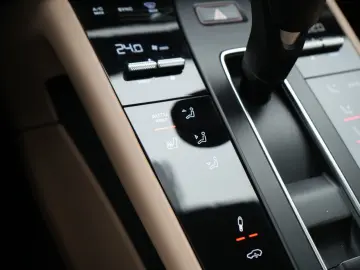 PORSCHE Macan GTS SPORT CHRONO PANO AHK BOSE PDLS  PASM