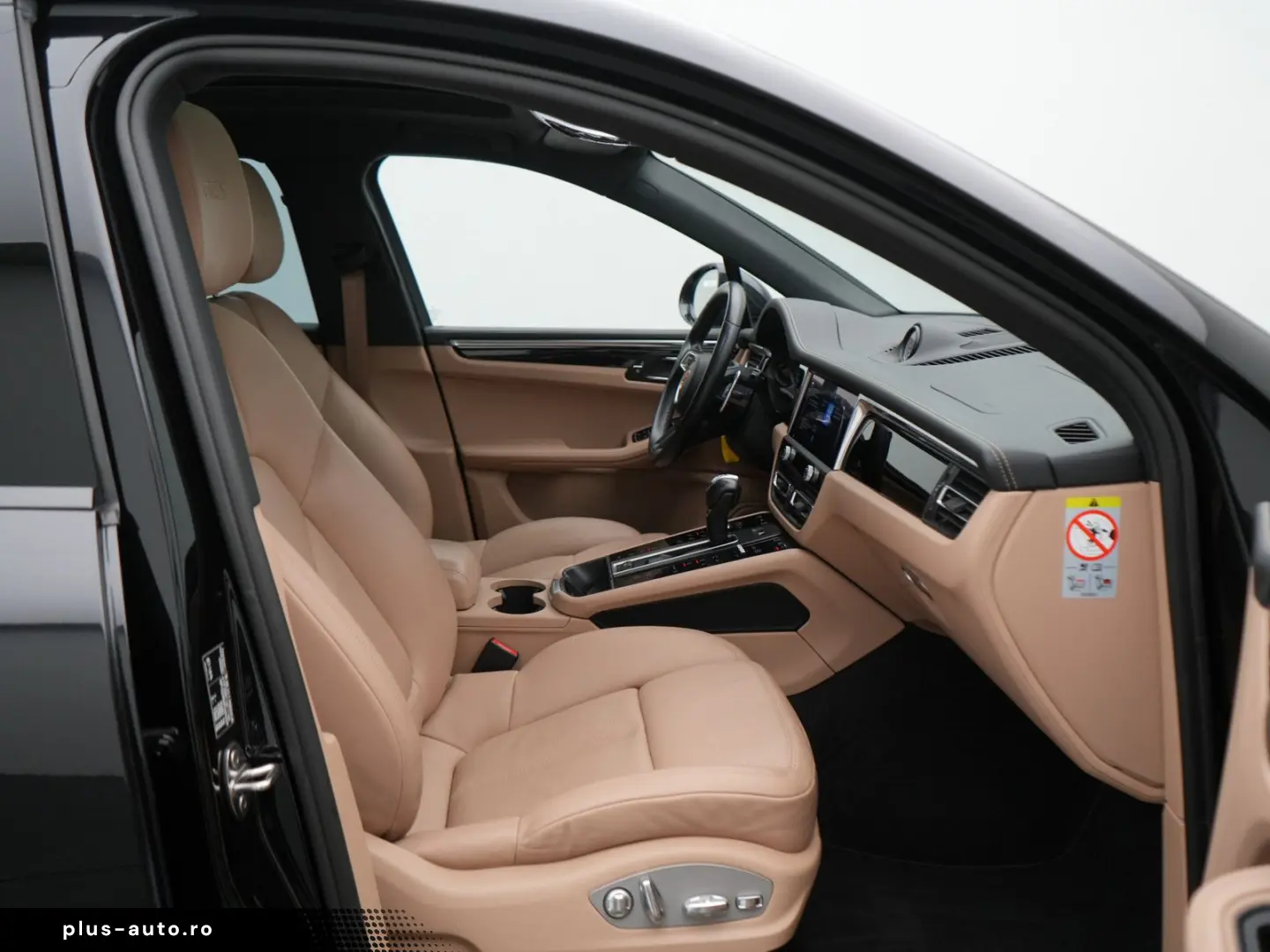 PORSCHE Macan GTS SPORT CHRONO PANO AHK BOSE PDLS  PASM