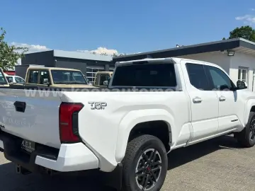 Toyota Tacoma TRD Sport
