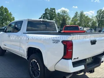 Toyota Tacoma TRD Sport