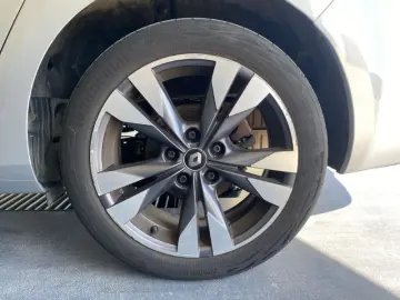 RENAULT MEGANE 1.3 TCe 158CP Intens Estate EDC